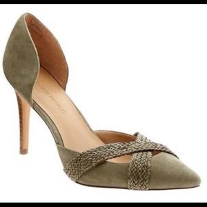 BR Delise Olive Suede Heels